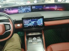 Lincoln Navigator 2025 2.0T AWD Prestige - ფოტო 13