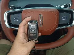 Lincoln Navigator 2025 2.0T AWD Prestige - ფოტო 9