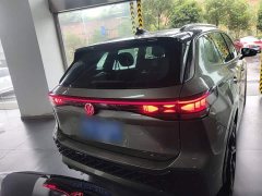 Volkswagen Taos L 380TSI AWD Luxury Easy Package - ფოტო 6