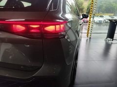 Volkswagen Taos L 380TSI AWD Luxury Easy Package - ფოტო 8