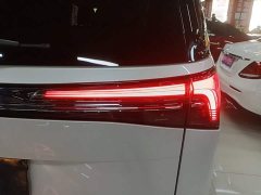 Buick GL8 New Energy Lusang Respect Edition - ფოტო 8
