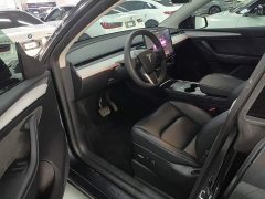 Tesla Model Y Rear-Wheel Drive - ფოტო 16