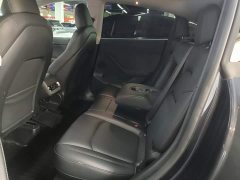 Tesla Model Y Rear-Wheel Drive - ფოტო 17