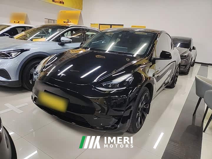 Tesla Model Y Facelift Rear-Wheel Drive