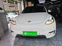 Tesla Model Y Standard Range RWD - ფოტო 3