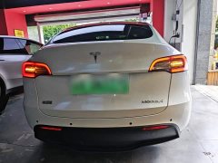 Tesla Model Y Standard Range RWD - ფოტო 6
