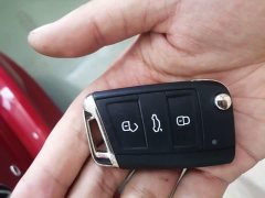 Volkswagen Polo Plus 1.5L Automatic Colorful Tech Edition - ფოტო 9