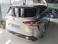 Toyota Sienna 2.5L Hybrid Premium Edition - ფოტო 7