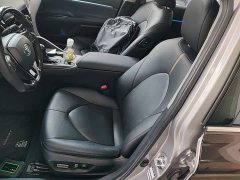 Toyota Camry 2.5G Luxury - ფოტო 11