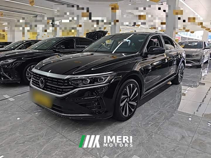 Volkswagen Passat 380TSI Luxury - ავტომობილი ჩინეთიდან
