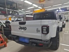 Jeep Gladiator 3.6L Overland - ფოტო 6