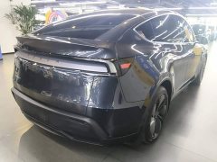 Tesla Model Y Rear-Wheel Drive - ფოტო 7