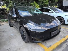 Tesla Model Y Standard Range RWD - ფოტო 4