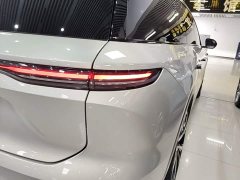 NIO ES8 2023 75kWh Executive - ფოტო 8