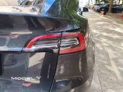 Tesla Model Y Long Range All-Wheel Drive - ფოტო 8