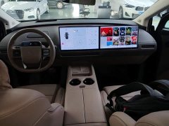 Li Auto i8 Standard Edition - ფოტო 10