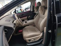Li Auto i8 Standard Edition - ფოტო 15