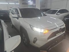 Toyota RAV4 2.0L CVT FWD Fashion Edition - ფოტო 4