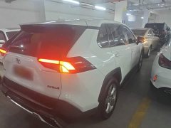 Toyota RAV4 2.0L CVT FWD Fashion Edition - ფოტო 7