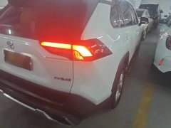 Toyota RAV4 2.0L CVT FWD Fashion Edition - ფოტო 8