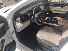 BYD Qin PLUS Glory Edition DM-i 55KM Leading - ფოტო 16