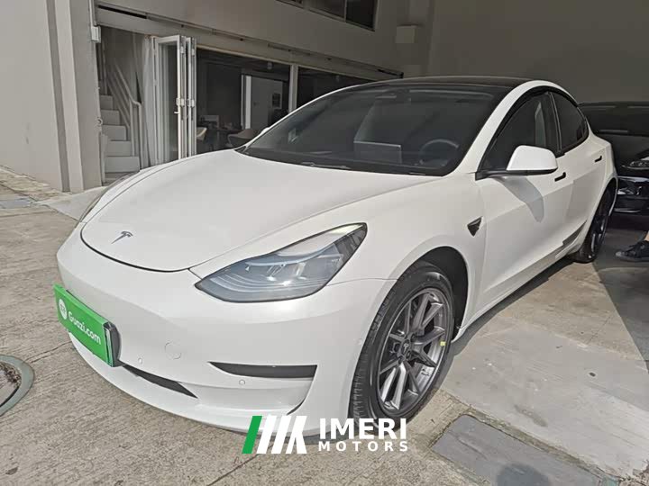 Tesla Model 3 Rear-Wheel Drive
