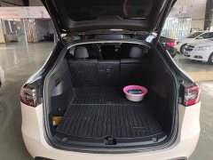Tesla Model Y Rear-Wheel Drive - ფოტო 19
