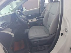 Toyota Sienna 2.5L Hybrid FWD Comfort - ფოტო 15