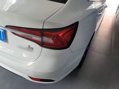 SAIC MG i5 2020 1.5L Automatic 4G Connected Flagship Edition - ფოტო 8