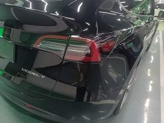 Tesla Model Y Rear-Wheel Drive - ფოტო 8