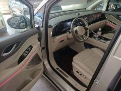 Voyah Dream PHEV Extended Range Luxury Edition - ფოტო 16