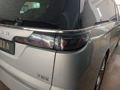 Voyah Dream PHEV Extended Range Luxury Edition - ფოტო 8