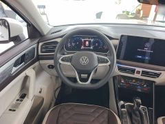 Volkswagen Taos 380TSI AWD R-Line High Performance Edition - photo 11