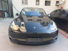 Tesla Model Y Long Range All-Wheel Drive - ფოტო 3