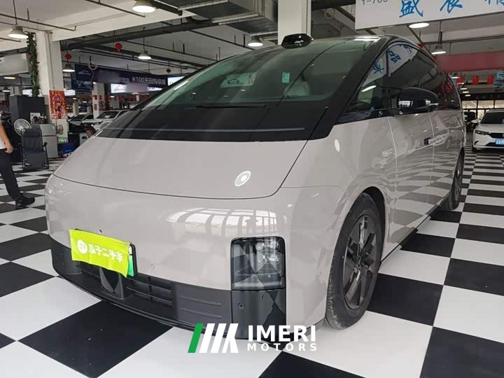 Li Auto Li Xiang MEGA Ultra - ავტომობილი ჩინეთიდან