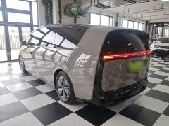 Li Auto Li Xiang MEGA Ultra - ფოტო 5