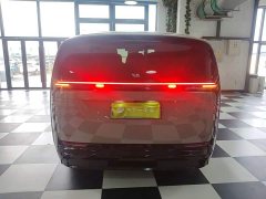 Li Auto Li Xiang MEGA Ultra - ფოტო 6