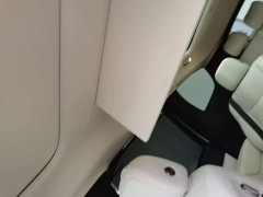 Li Auto MEGA Ultra Smart Refresh Edition - ფოტო 18