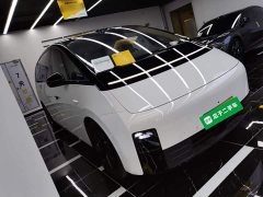 Li Auto MEGA Ultra Smart Refresh Edition - ფოტო 4