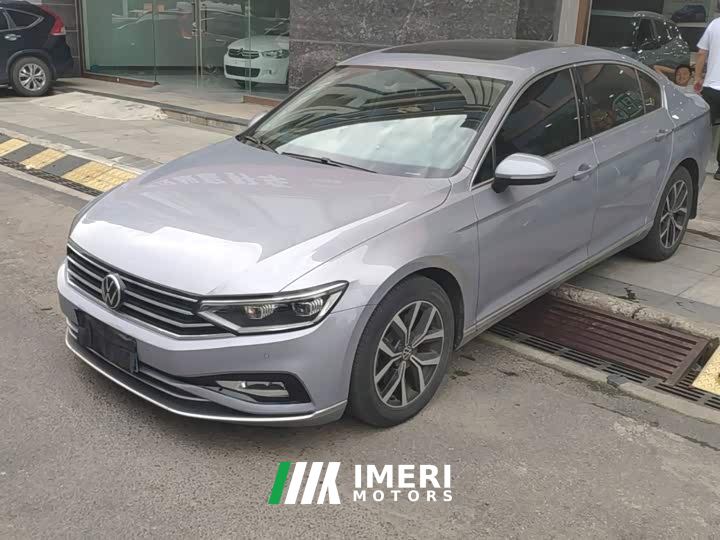 Volkswagen Magotan 330TSI DSG Advance