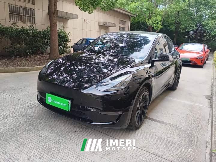 Tesla Model Y Standard Range RWD