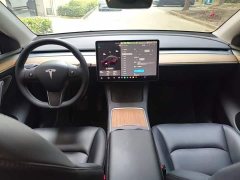 Tesla Model Y Standard Range RWD - ფოტო 10
