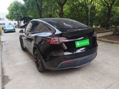 Tesla Model Y Standard Range RWD - ფოტო 5