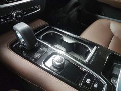 Volvo S60 Plug-in Hybrid 2022 T8 E-Drive Hybrid 4WD Smart Yi Luxury Edition - ფოტო 14