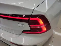 Volvo S60 Plug-in Hybrid 2022 T8 E-Drive Hybrid 4WD Smart Yi Luxury Edition - ფოტო 8