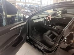 Tesla Model Y Rear-Wheel Drive - ფოტო 16