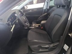 Volkswagen Passat Outstanding Edition 280TSI Business Version - ფოტო 15