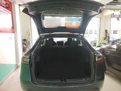 Tesla Model Y Long Range All-Wheel Drive - ფოტო 19