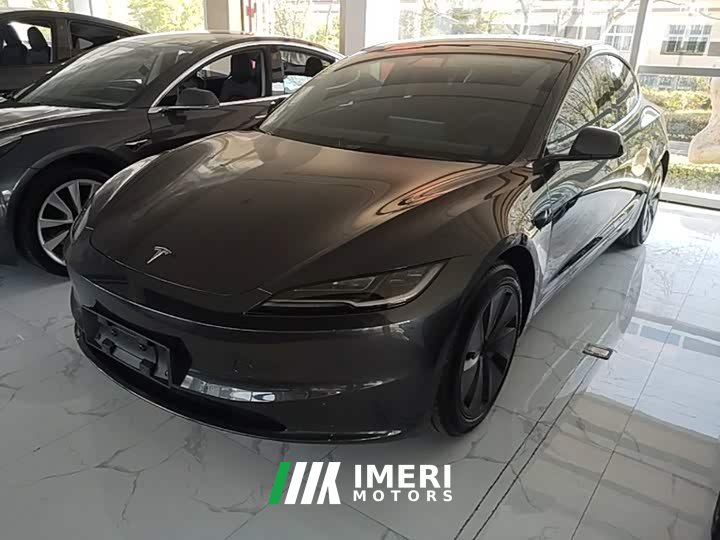 Tesla Model 3 Rear-Wheel Drive