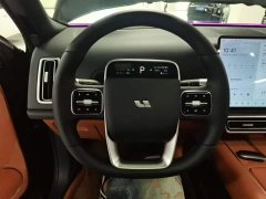 Li Auto L9 Pro - ფოტო 11